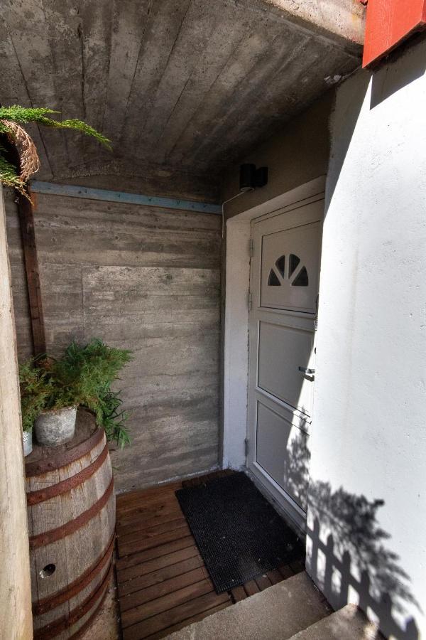 Spacious Two Bedroom Basement Apartment Flåm Екстериор снимка